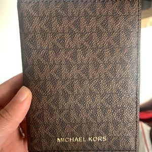 Michael kors passport holder